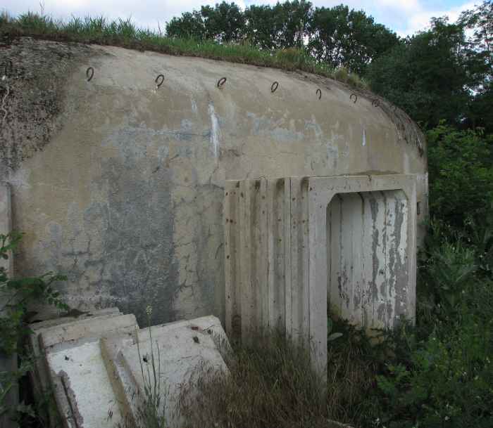 Ten &amp;quot;tunel&amp;quot; przy wejÂściu do &amp;quot;rzopika&amp;quot; to powojenny dodatek ;-)