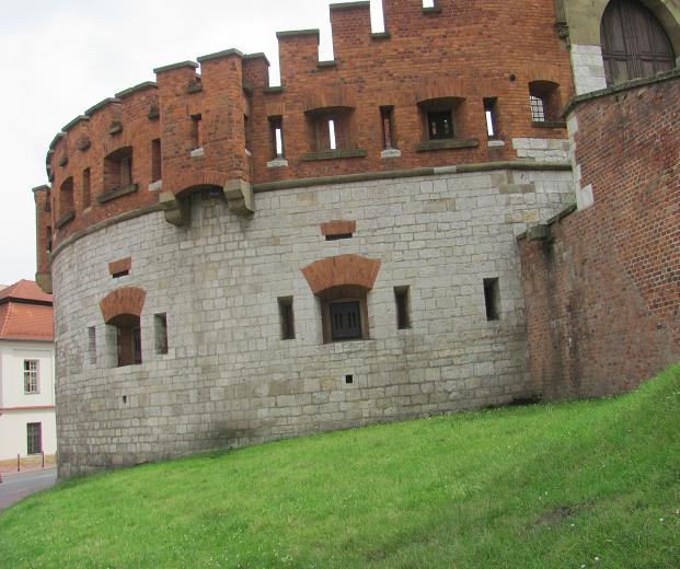 9. Cytadela Wawel - kaponiera pod KurzÂą StopkÂą.JPG