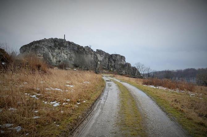 Widok ogĂłlny na SkaÂłkĂŞ 502.JPG