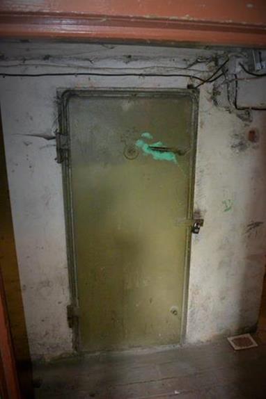 Drzwi w piwnicy (1).JPG
