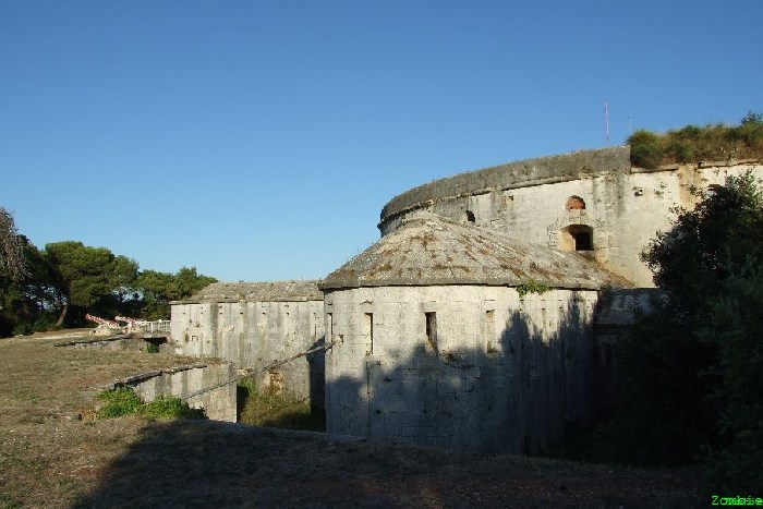 Fort BOURGUIGNON 04.jpg