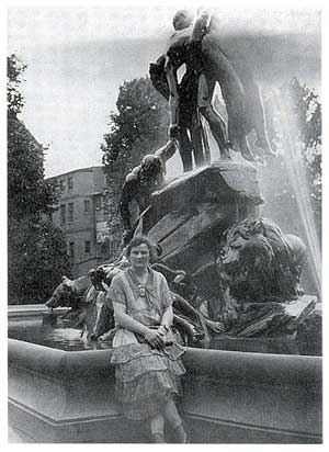 Brunnen-1925.jpg