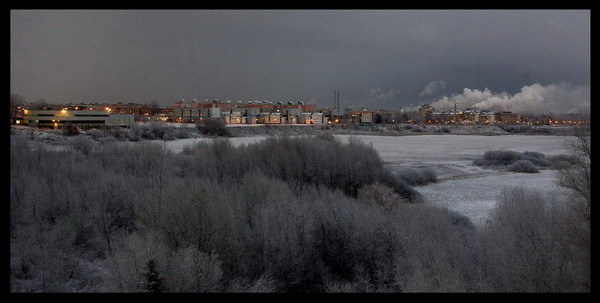 GrudzieĂą 2010